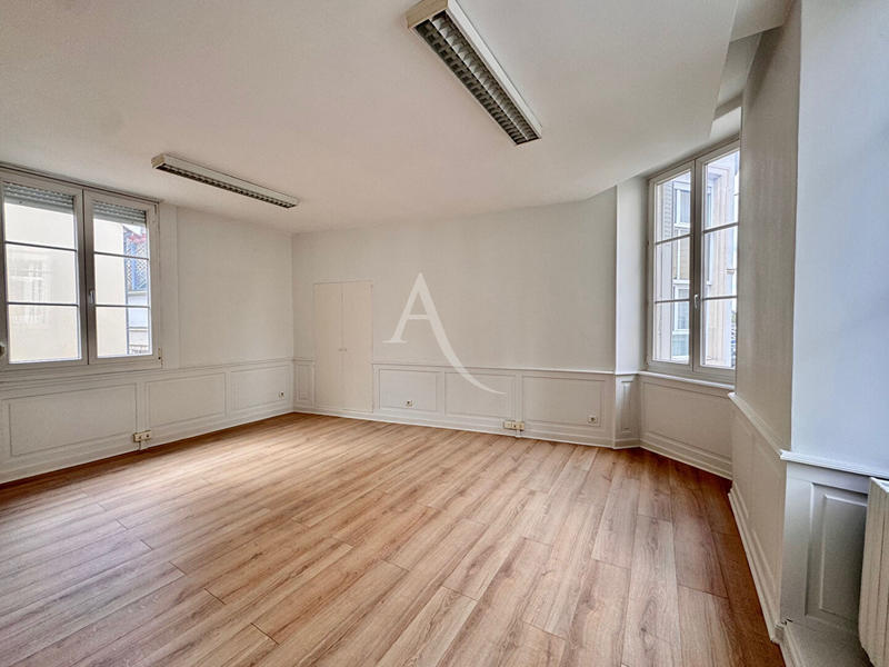 Local commercial - 220 m²