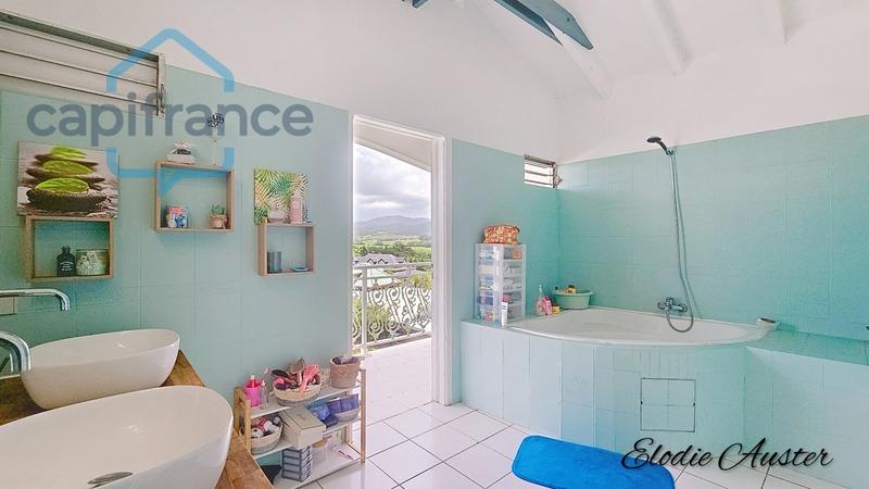 Villa - 226 m² - 8 pièces