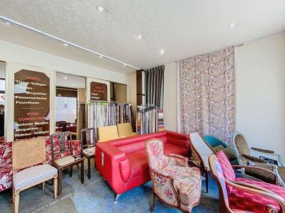 Local d'activités - 135 m² - 5 pièces