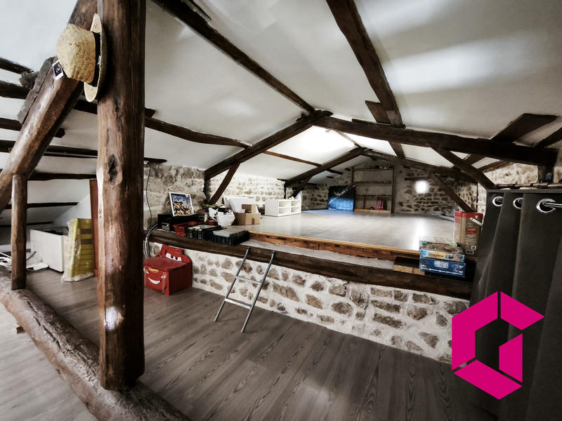 Maison - 179 m² - 5 pièces