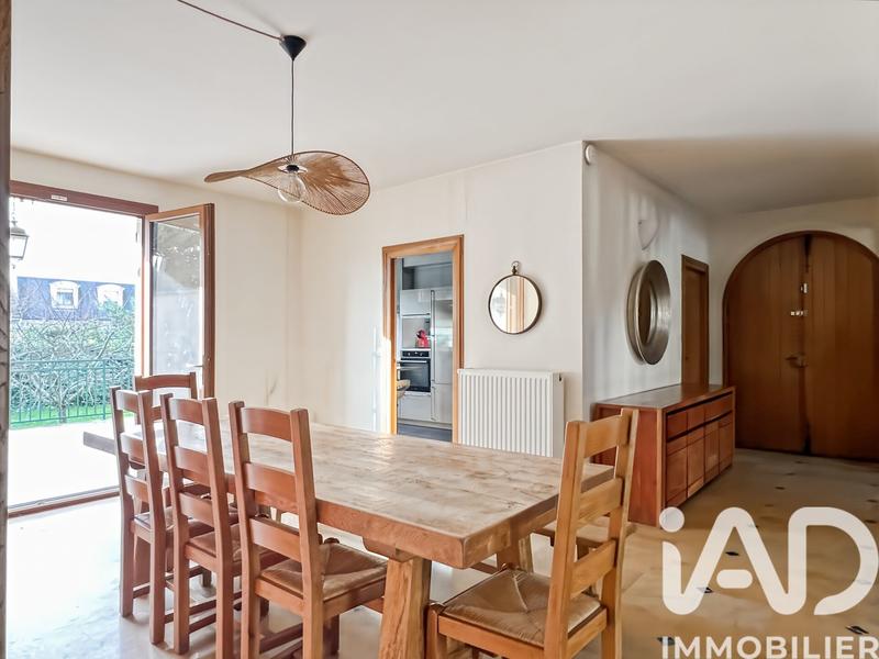 Maison - 195 m² - 6 pièces