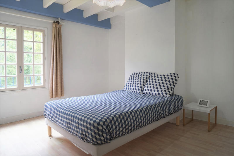 Maison - 326 m² - 13 pièces