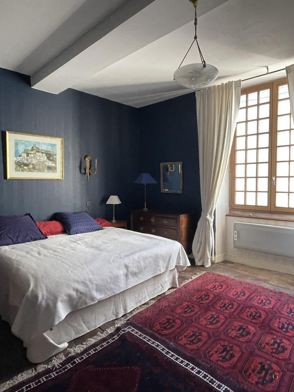 Maison - 231 m² - 6 pièces