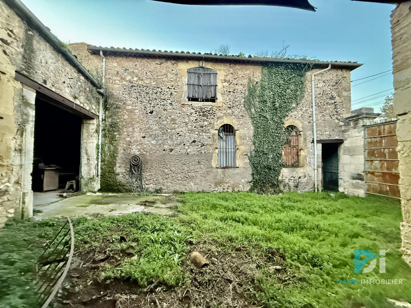 Propriété - 296 m² - 3 pièces