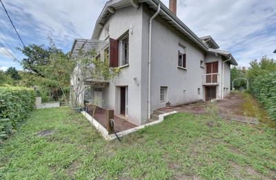 Maison - 180 m² - 10 pièces