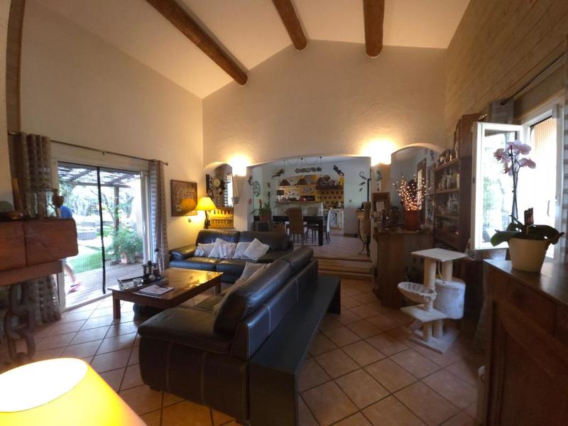 Villa - 180 m² - 6 pièces