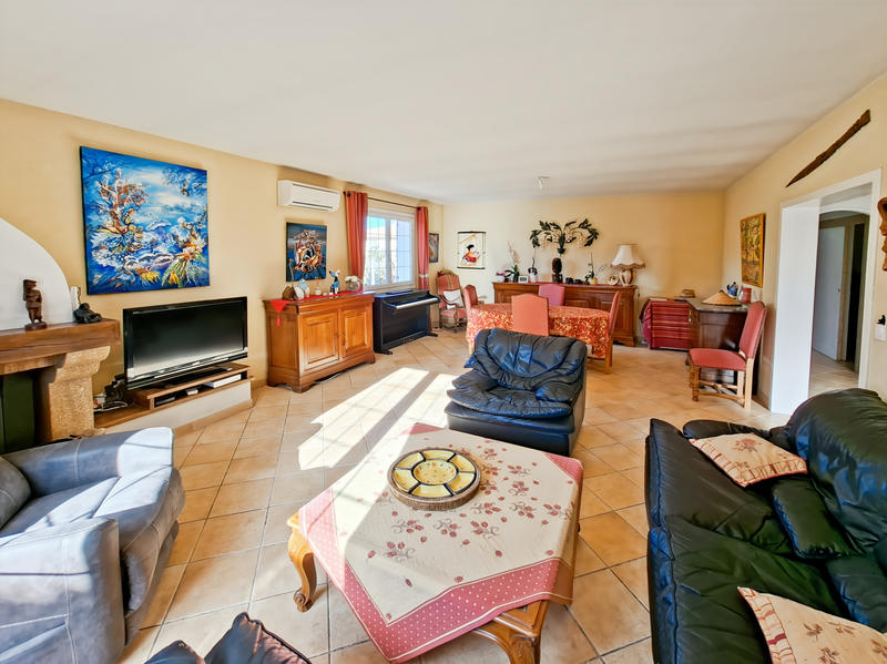 Villa - 180 m² - 6 pièces