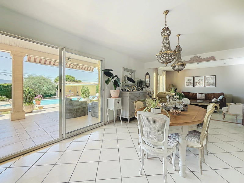 Maison - 165 m² - 6 pièces