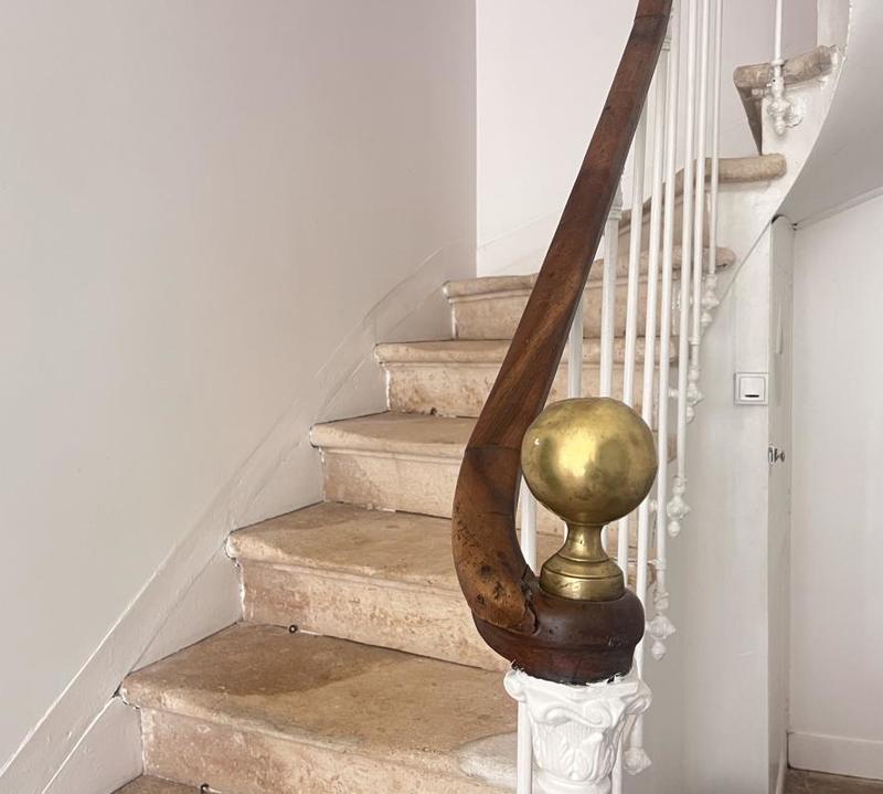 Maison - 240 m² - 8 pièces