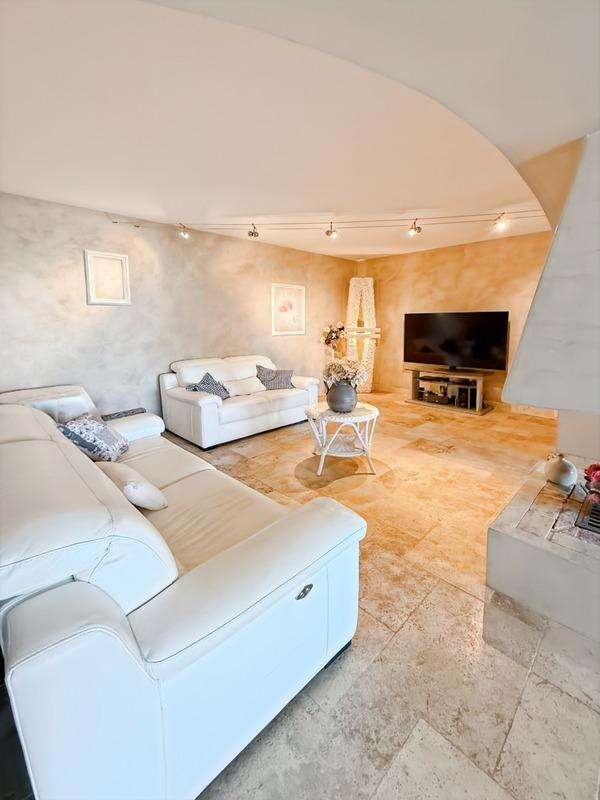 Maison - 158 m² - 6 pièces