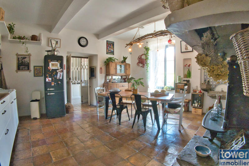 Maison de village - 320 m² - 9 pièces