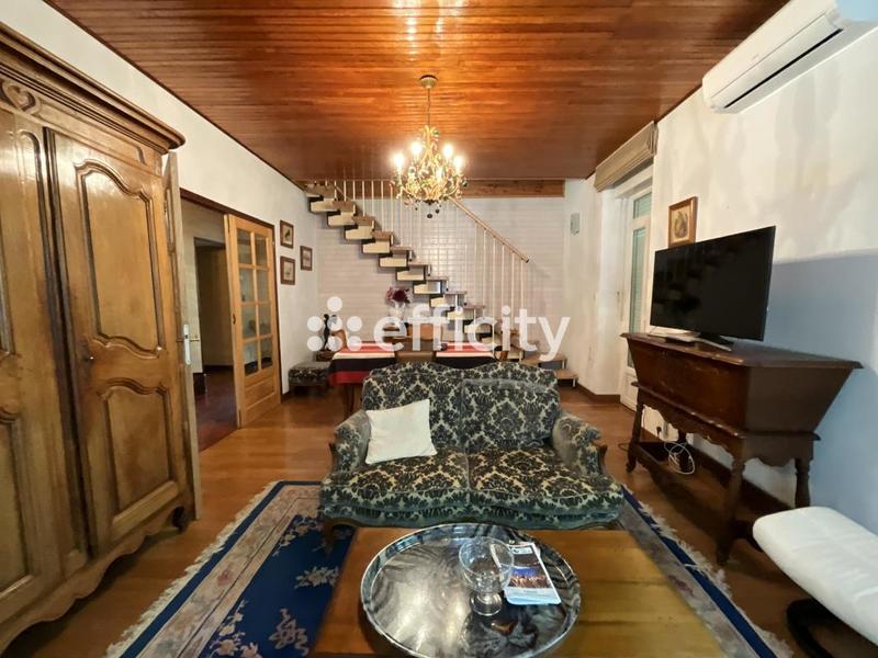 Appartement - 134 m² - 5 pièces