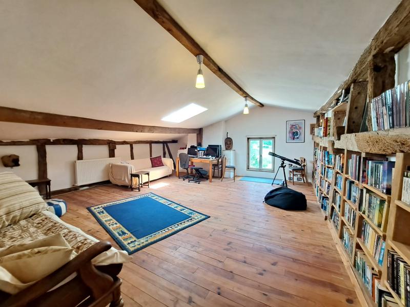 Maison - 550 m² - 16 pièces