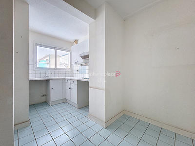 Appartement - 81 m² - 3 pièces