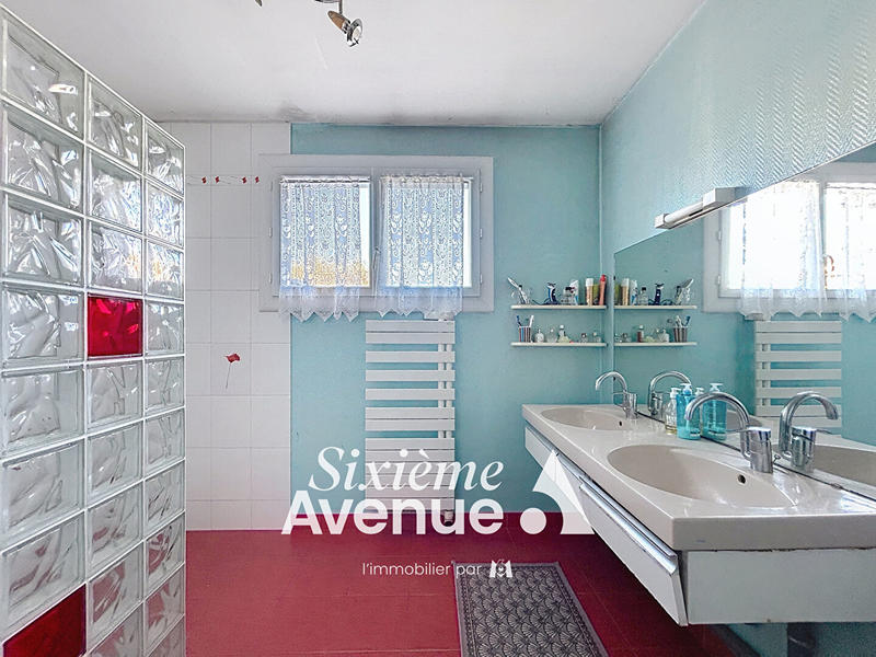 Maison - 114 m² - 4 pièces