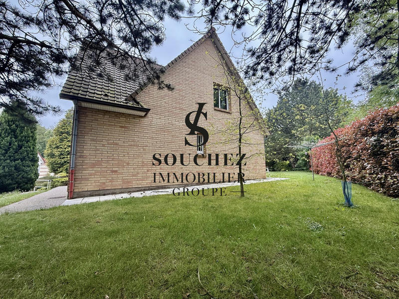 Maison - 143 m² - 8 pièces