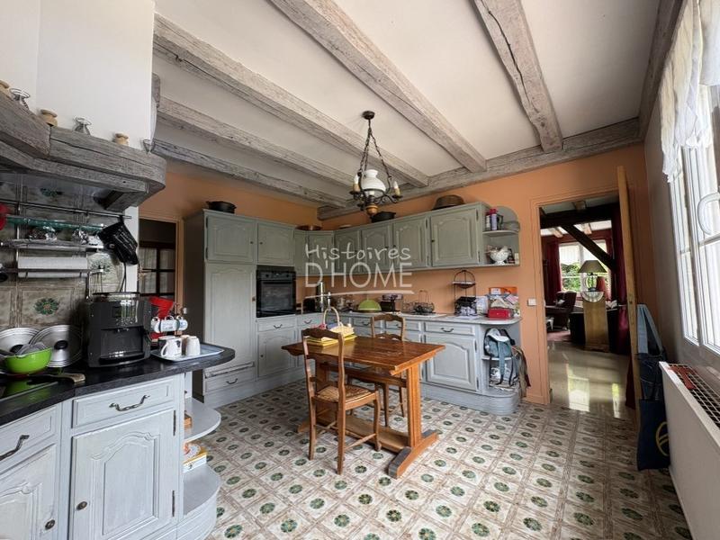 Maison - 250 m² - 8 pièces