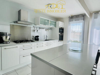 Appartement - 84 m² - 4 pièces