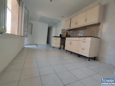 Maison - 92 m² - 5 pièces