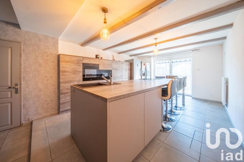 Maison - 198 m² - 7 pièces