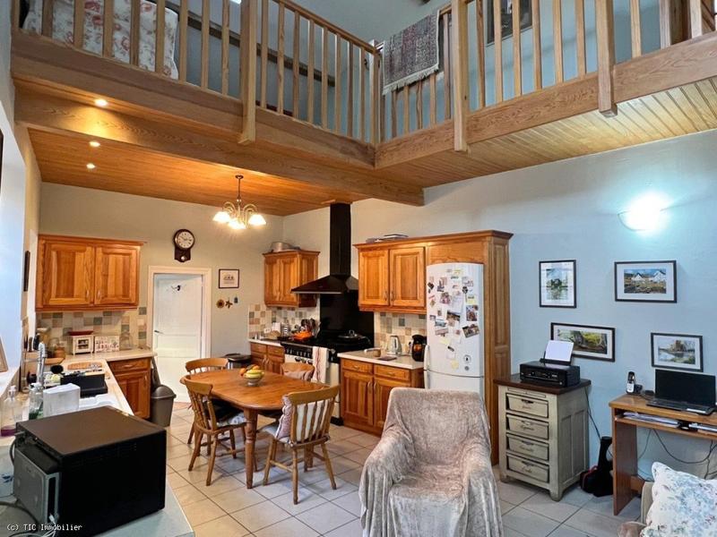 Maison ancienne - 199 m² - 7 pièces