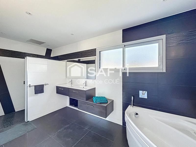 Maison - 186 m² - 6 pièces