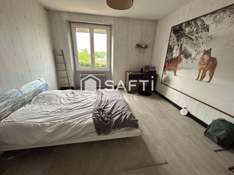 Maison - 275 m² - 10 pièces