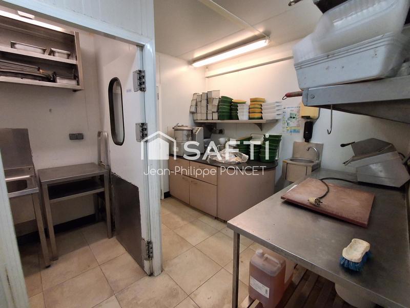 Local commercial - 120 m² - 4 pièces