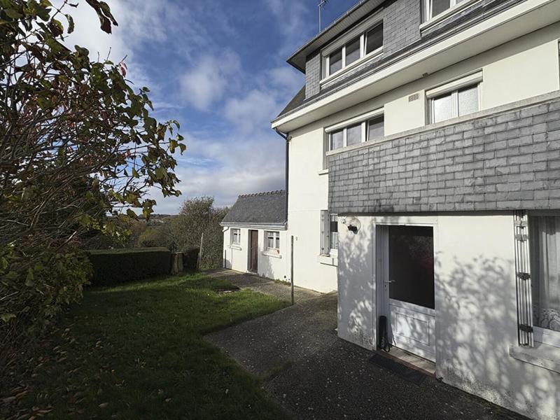 Maison - 111 m² - 6 pièces