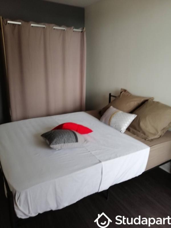 Chambre - 11 m² - 1 pièce