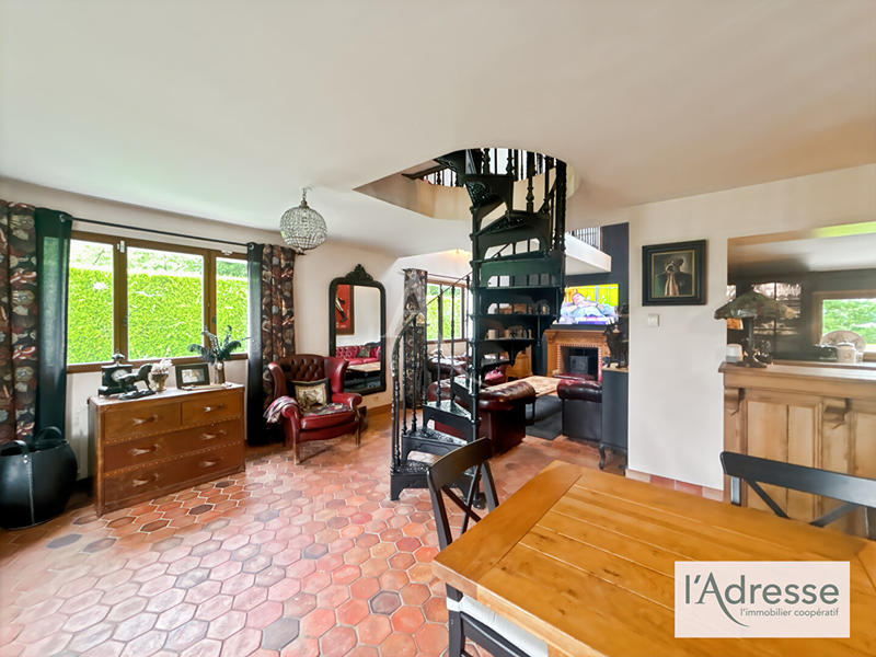 Maison - 173 m² - 8 pièces