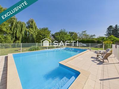 Maison de village - 215 m² - 8 pièces