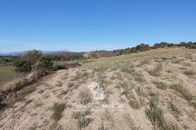 Terrain - 16 827 m²