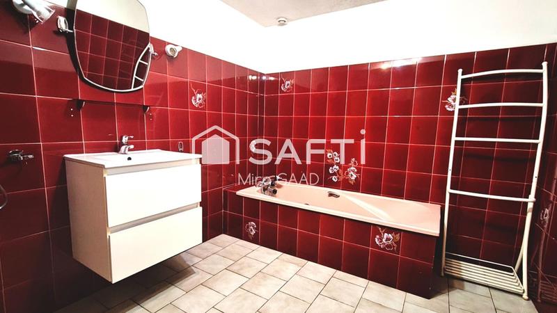 Maison - 140 m² - 5 pièces