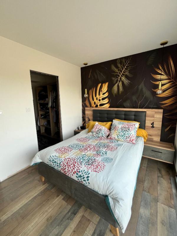 Maison - 195 m² - 9 pièces