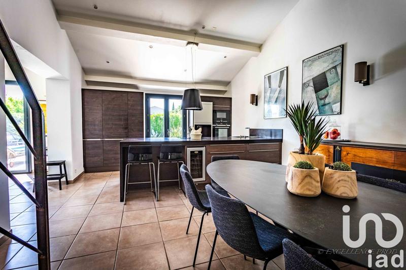 Maison - 180 m² - 6 pièces