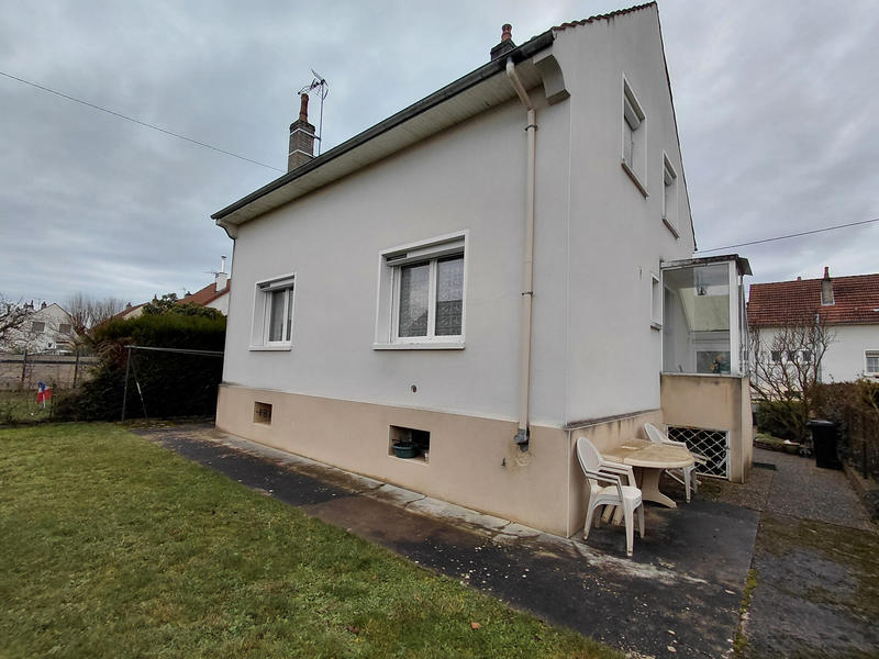 Maison - 95 m² - 5 pièces