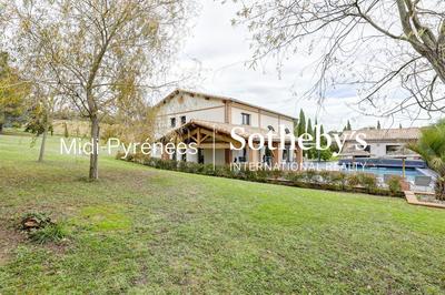 Maison - 320 m² - 9 pièces