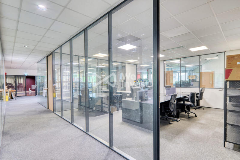 Bureau - 600 m²