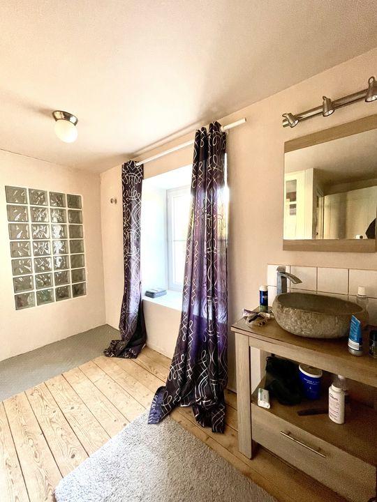 Maison ancienne - 130 m² - 3 pièces