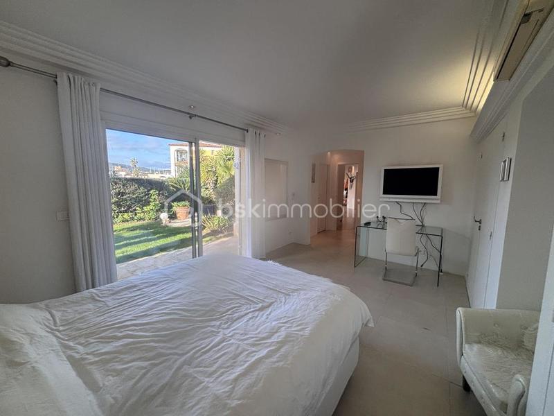 Appartement - 120 m² - 5 pièces