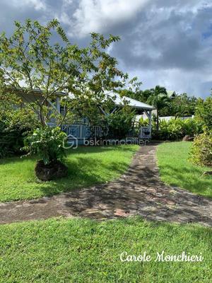 Propriété - 387 m² - 18 pièces