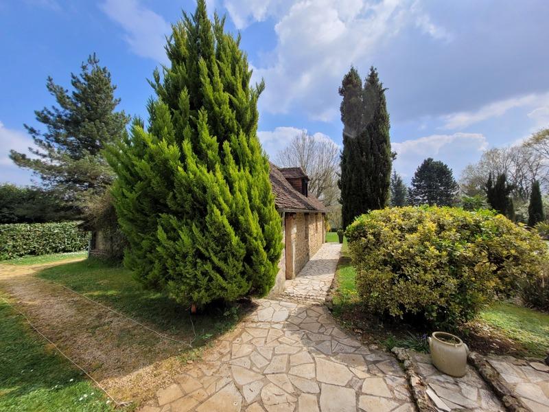 Propriété - 470 m² - 15 pièces