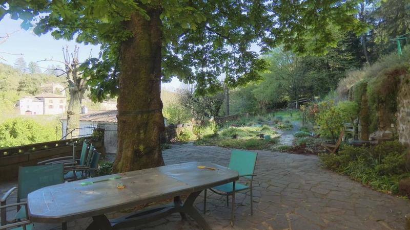 Propriété - 341 m²