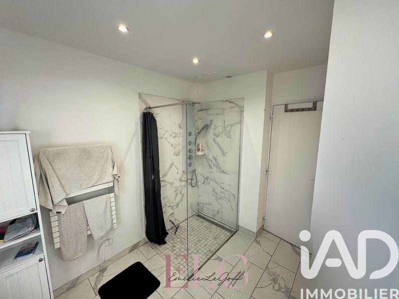 Maison - 207 m² - 7 pièces