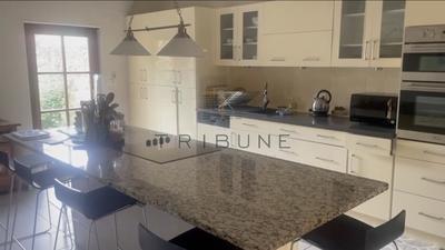 Maison - 184 m² - 6 pièces