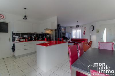 Maison - 81 m² - 4 pièces