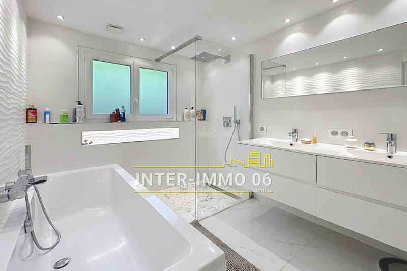 Villa - 104 m² - 4 pièces