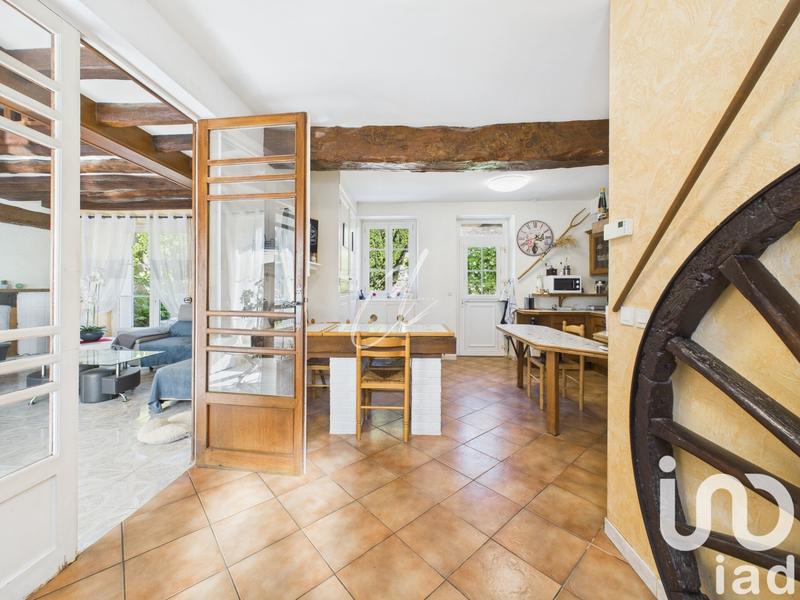 Maison - 360 m² - 13 pièces