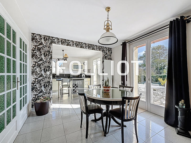 Maison - 138 m² - 5 pièces